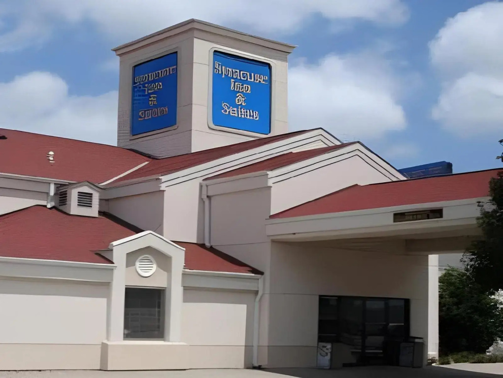 Syracuse Inn and Suites