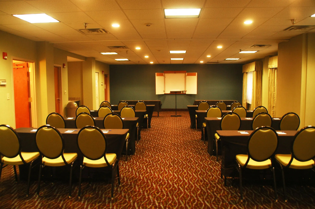 Holiday Inn Express Birmingham Irondale East by IHG