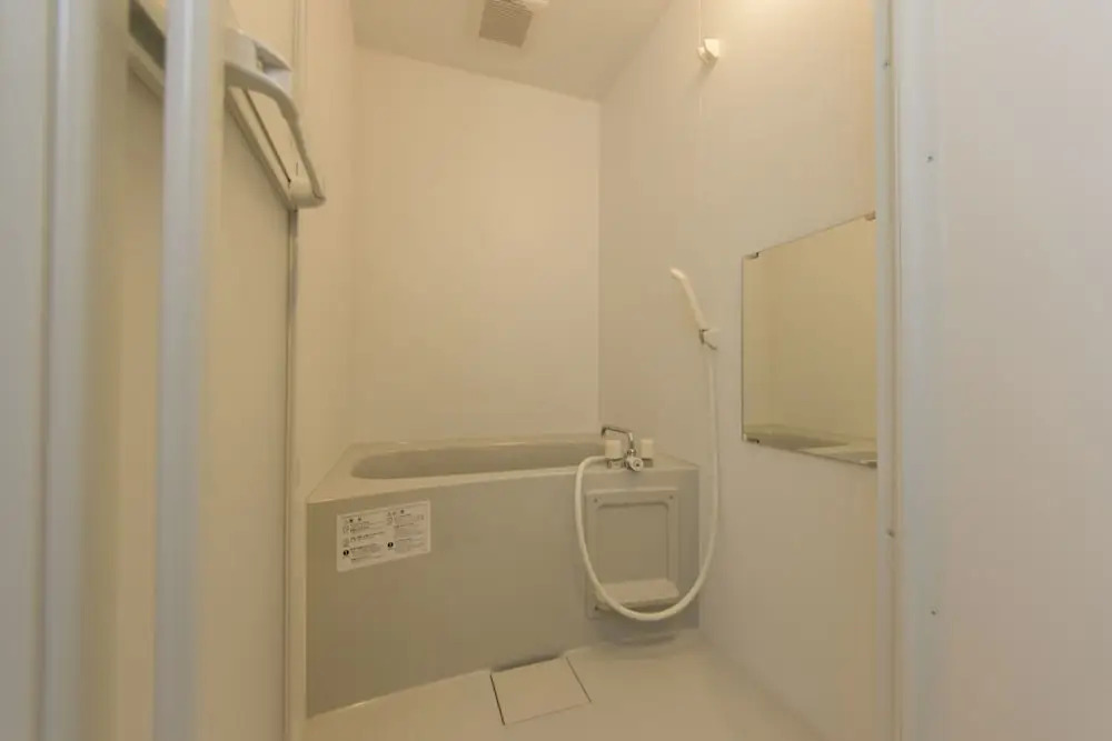Ryoma Higashiazuma - Hostel