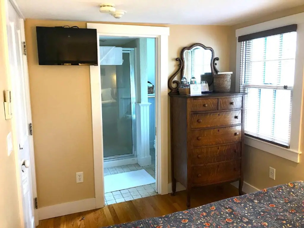 Revere Guest House