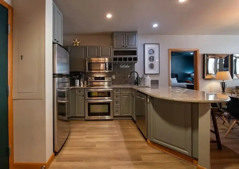 Premium Unit 1403 - Two Bedroom - Zephyr Mountain Lodge 2 Condo