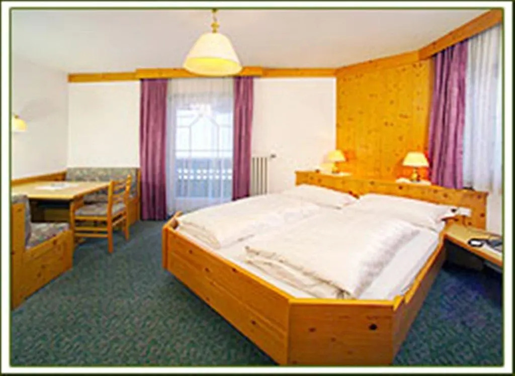 Hotel Sureghes