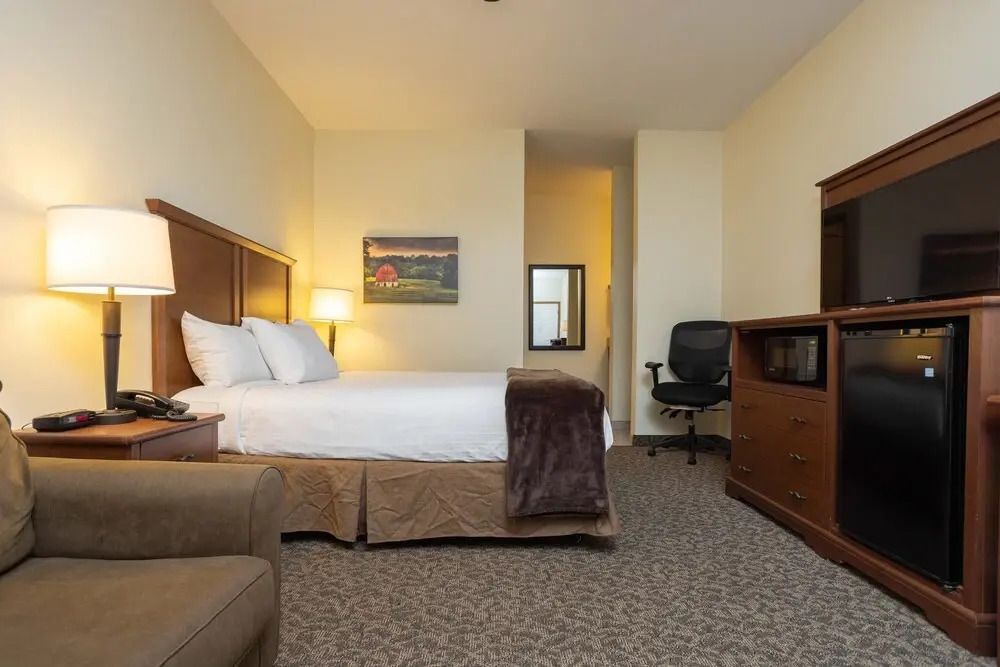 Battle Lake Inn and Suites