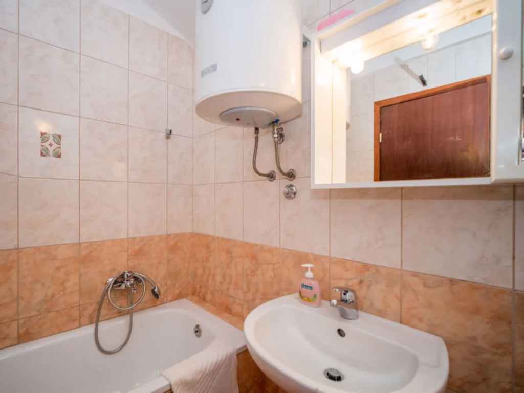 Apartment Fuma St.Georges-de-Montclard 18265
