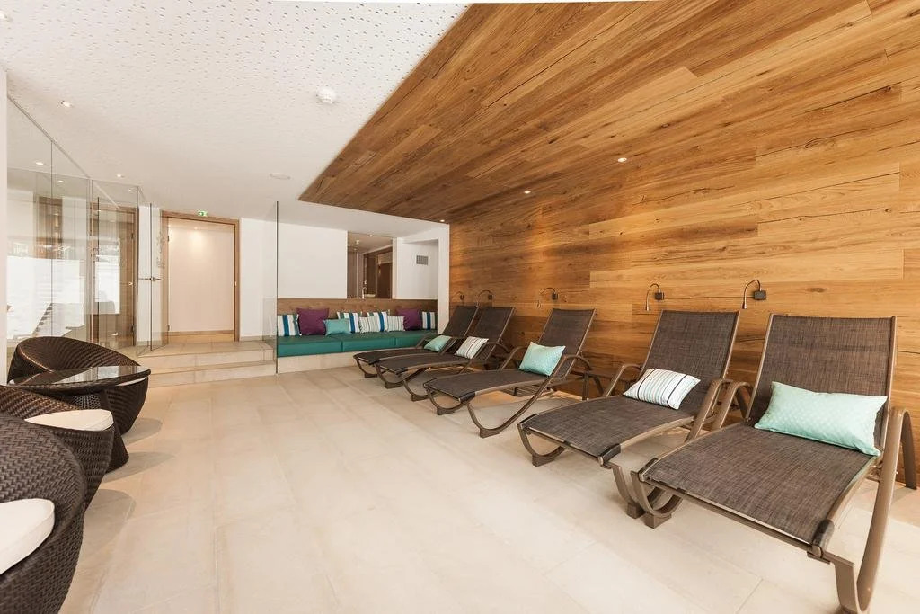 Hotel Sunora - Ski In Ski Out - Formerly Hotel Schranz