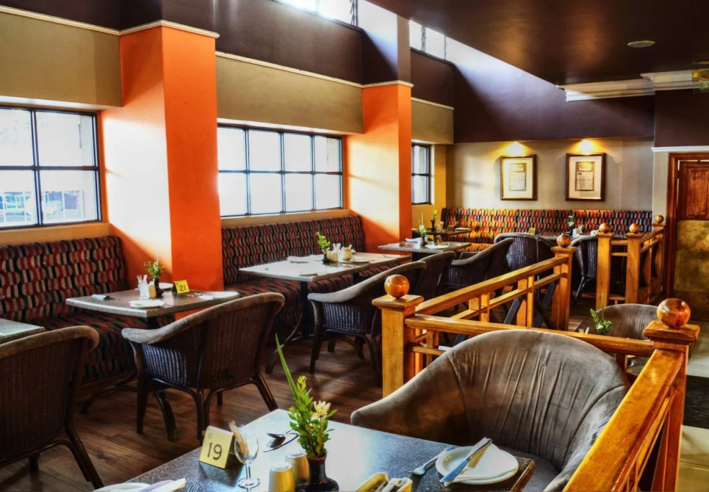 Cresta Jameson Hotel