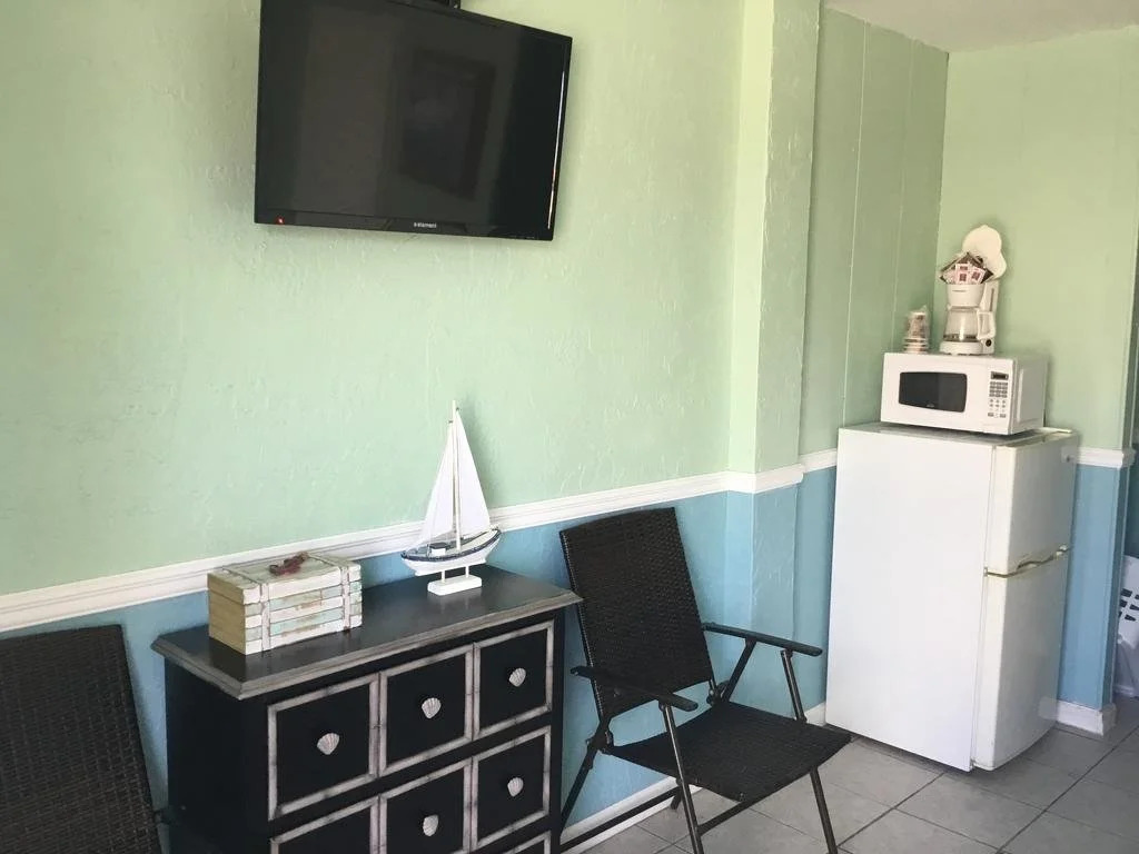 Edgewater Lodge