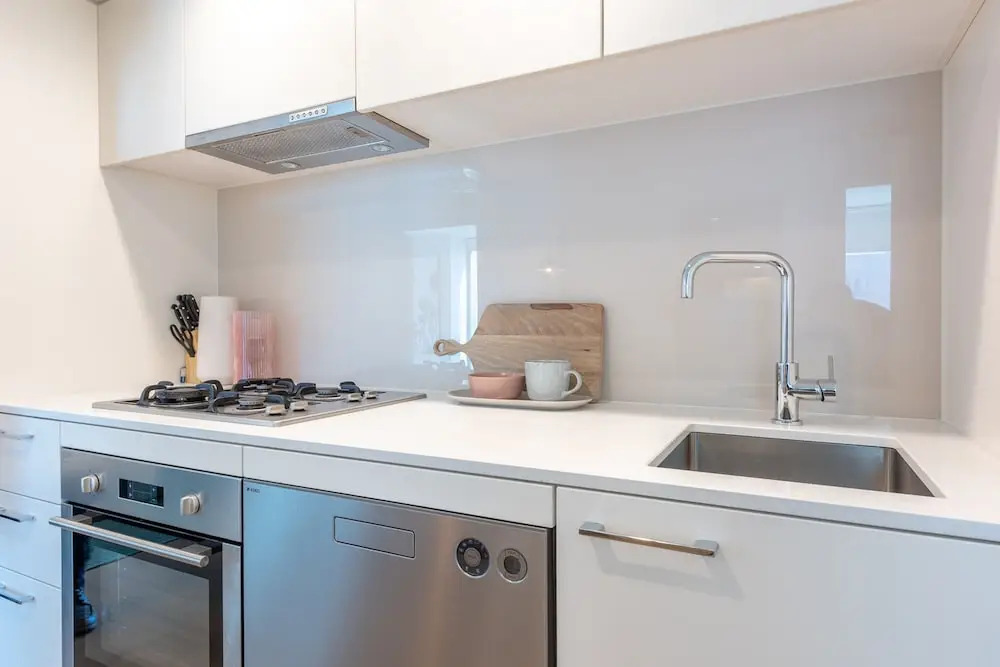 Stylish city views CBD 2 bed 2 bath
