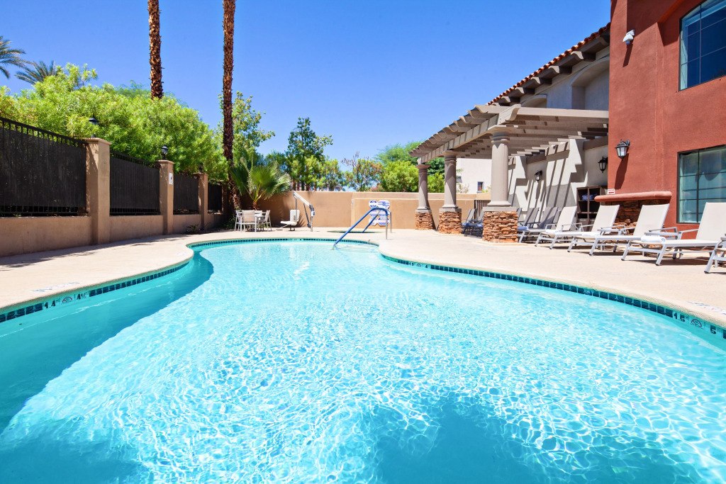 Holiday Inn Express & Suites Rancho Mirage - Palm Spgs Area by IHG