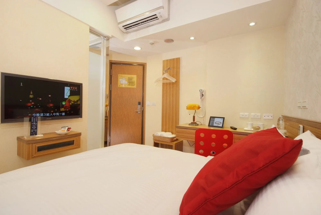 Golden Hotel