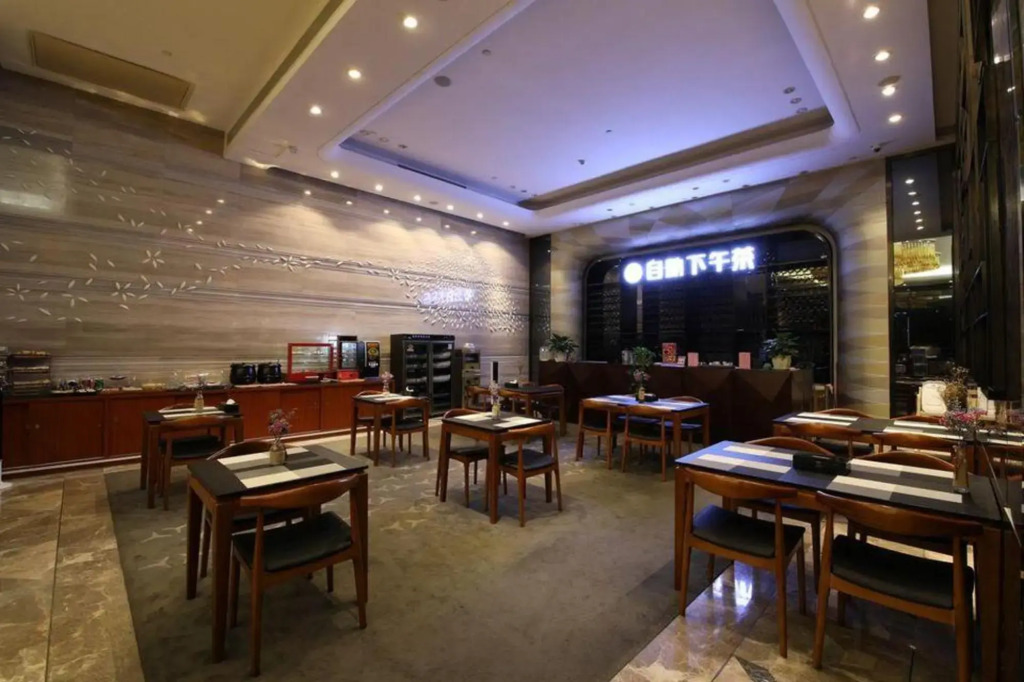 Sweet Fruit Charm International Hotel (Foshan West Station Shati Airport Store)
