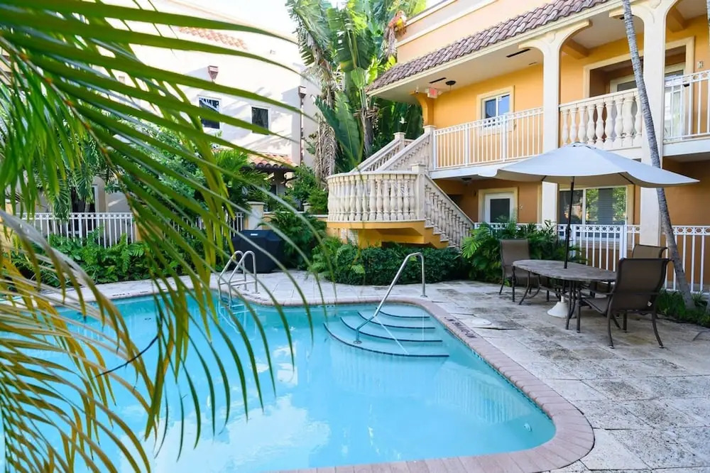 Las Olas Blvd Waterfront Apt