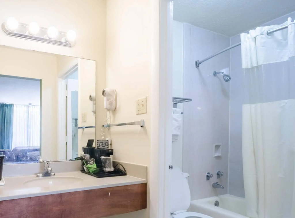 OYO Hotel Greensboro East I 40