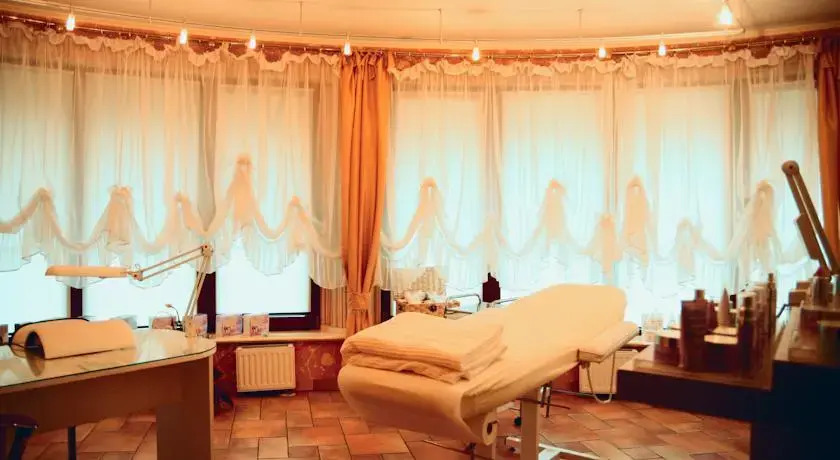 Adriano Spa