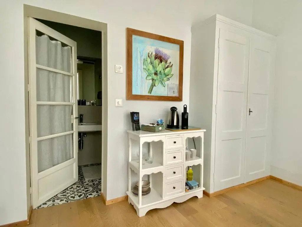Lovely studio in a villa from 18th century