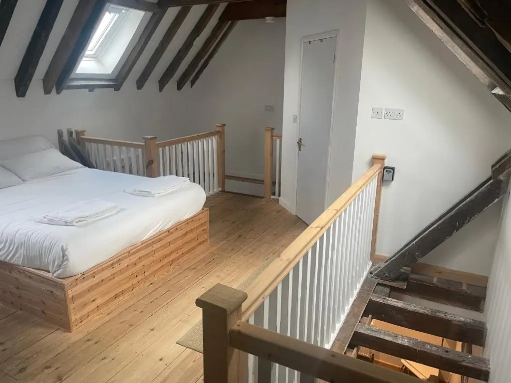 Loaf 2 at The Old Granary Converted Town Centre Barn