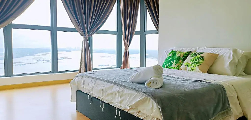 Superb Seaview Royal Strand Danga Bay Country Garden
