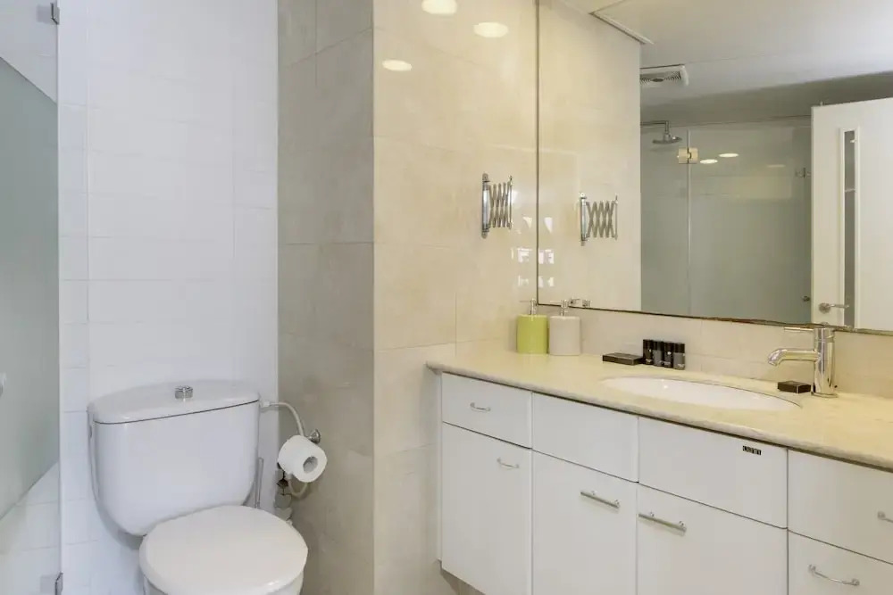 Luxurious 90sqm 2BR Beach Front