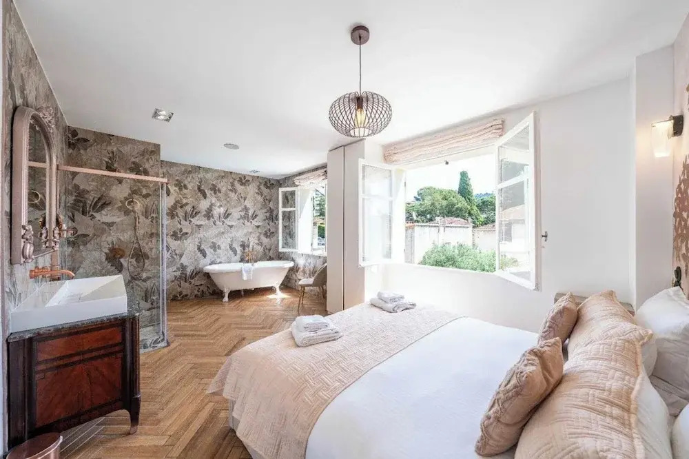 Superb Villa With Swimming Pool & Wellness Area