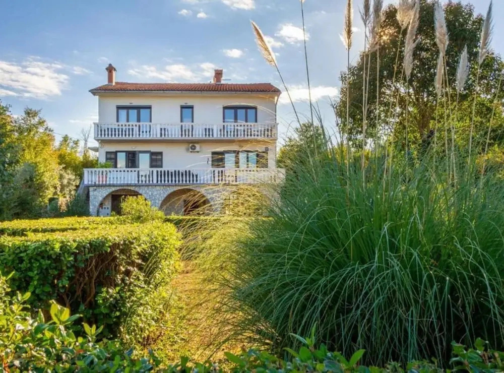 Relaxing Stay Kačić Close to Nature & Sea