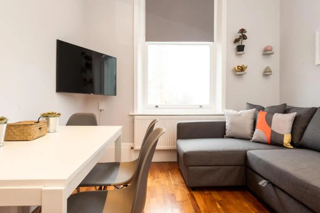 Camden Apartment A/Apartment