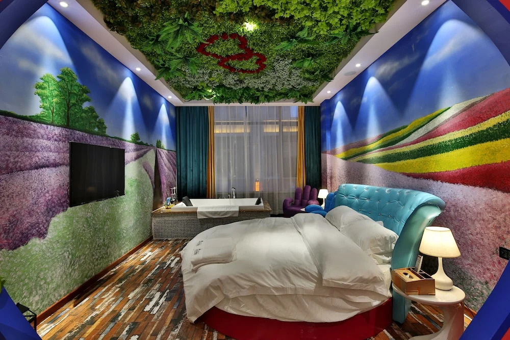 Yunxi Art Theme Hotel