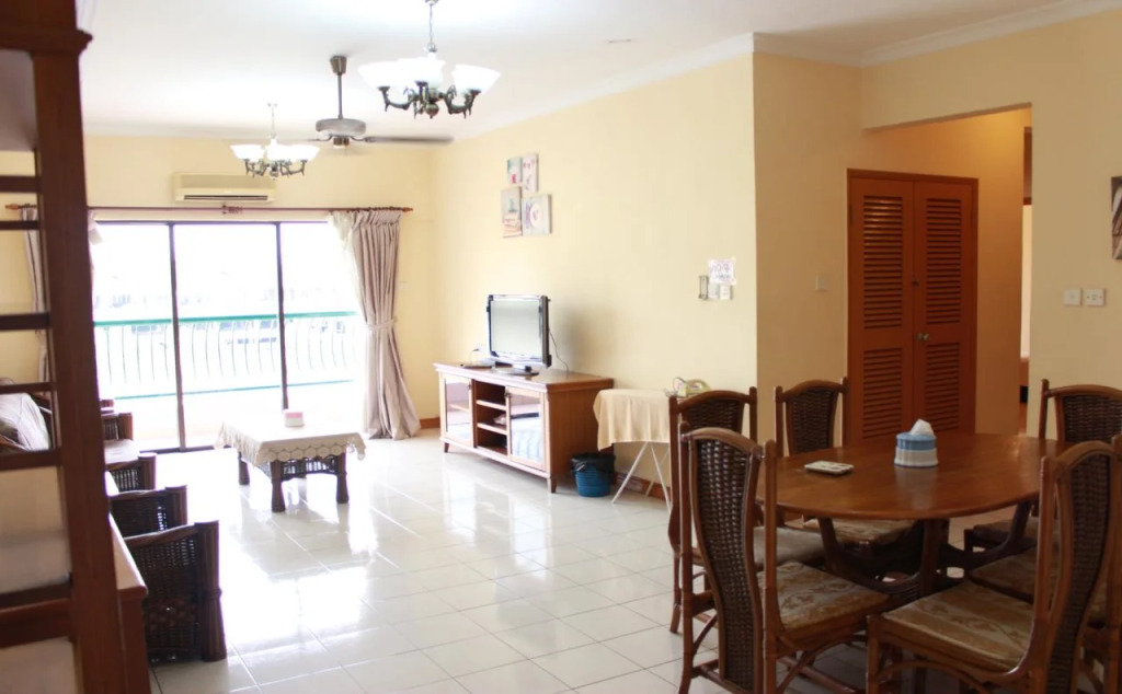 Marimari Marina Service Condo