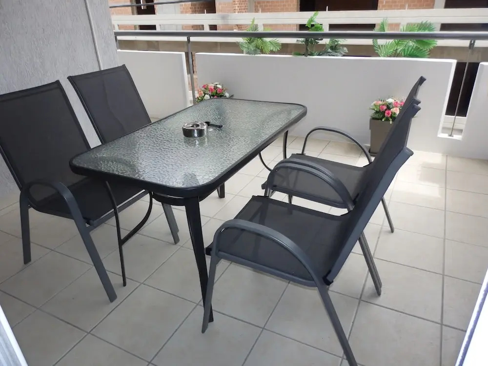 A&J Apartments or Rooms athens airport