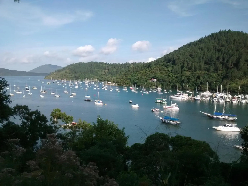 Ubatuba Surf Suites