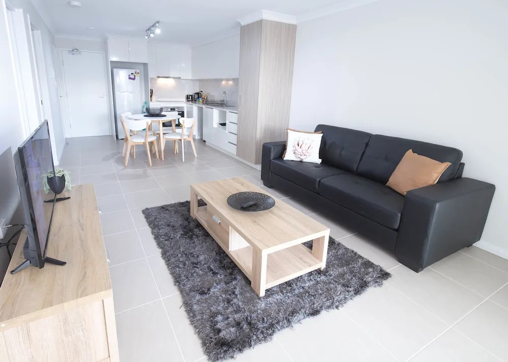 Lakeview Suite 15