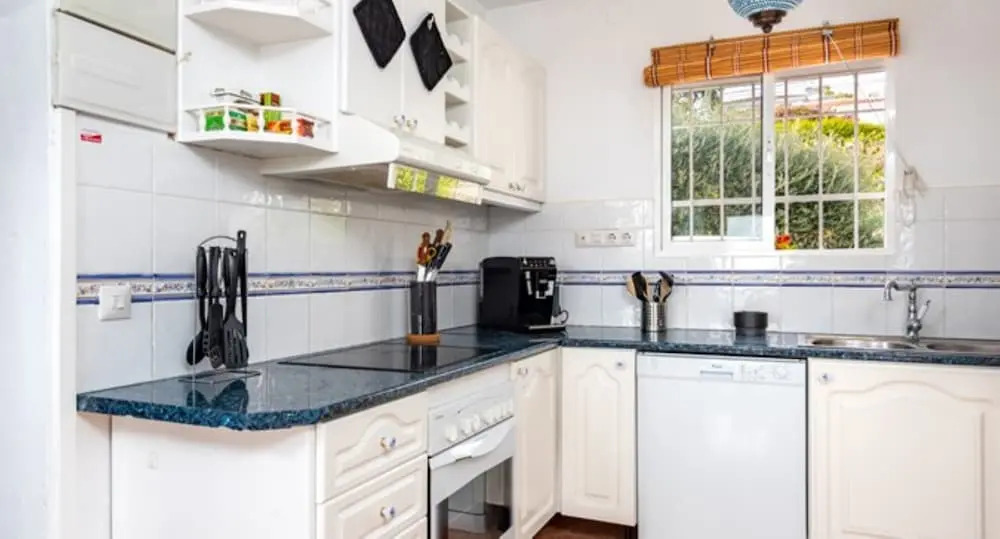 House - 3 Bedrooms with Pool, WiFi and Sea views - 107890