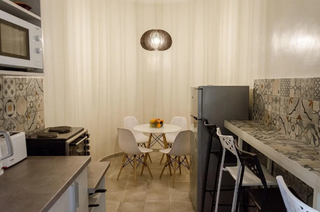 Roommates Hostel