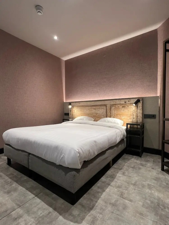 Amigo Hotel