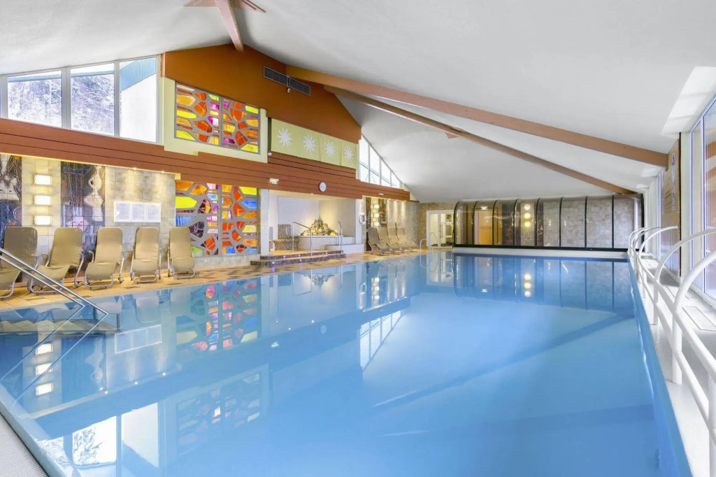 Alpine Club Resort