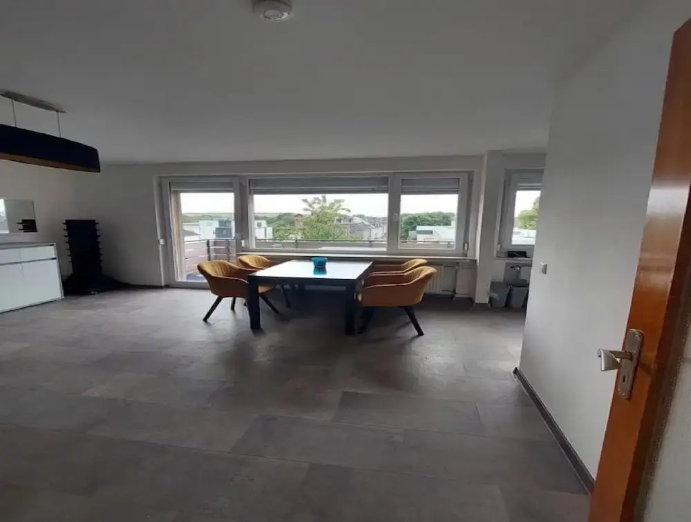 Modern Apartment With Balcony