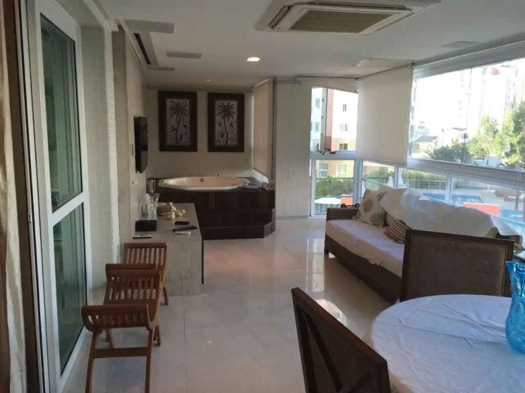 Apt Luxo 4 quartos Barra