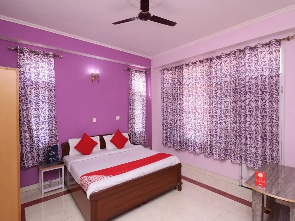 Moksh Hotel by OYO Rooms