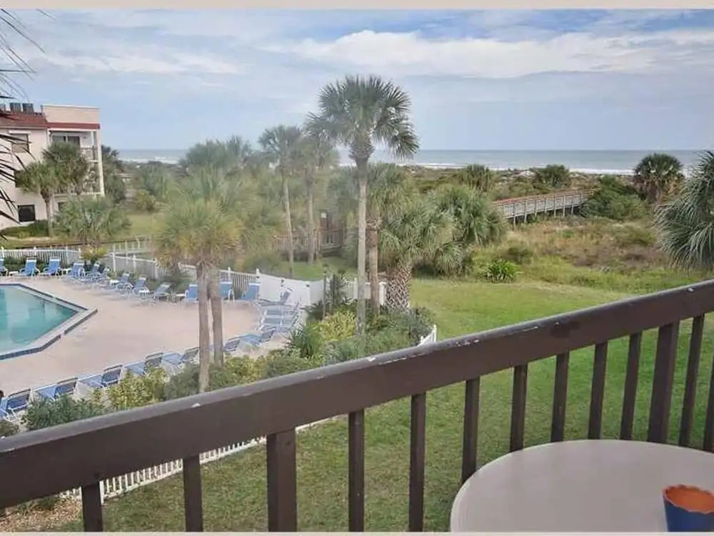 Ocean Village Club P14