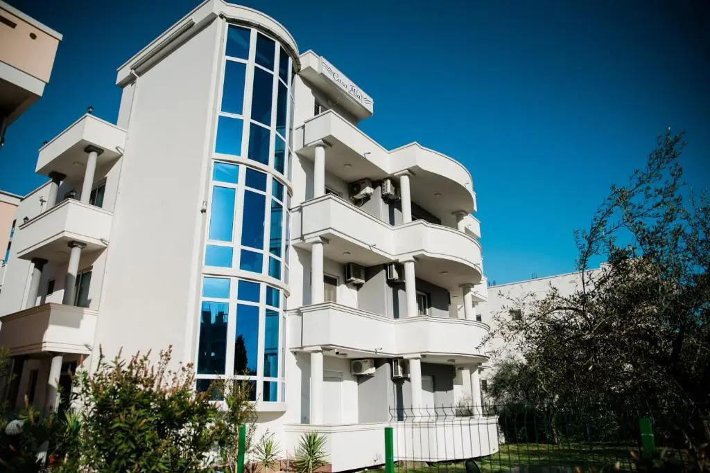 S APARTMENTS
