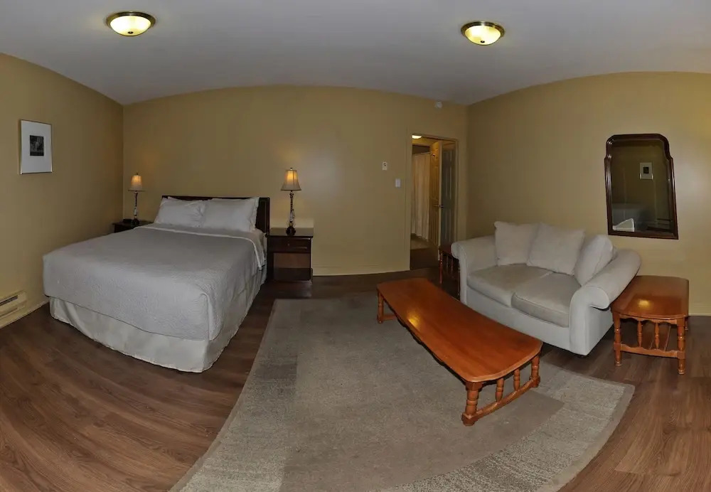 Bond Guest House