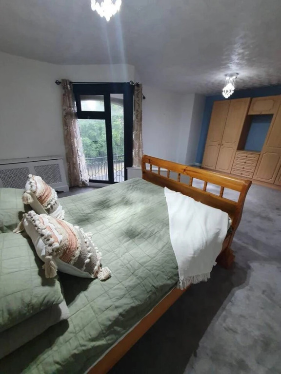 2-bed Apartment in Liverpool at Albert Dock