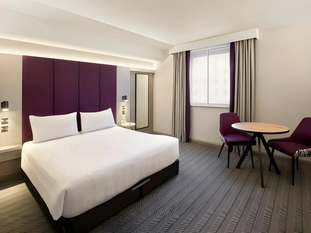 Premier Inn Heathrow Airport T2 & T3 (Bath Road)