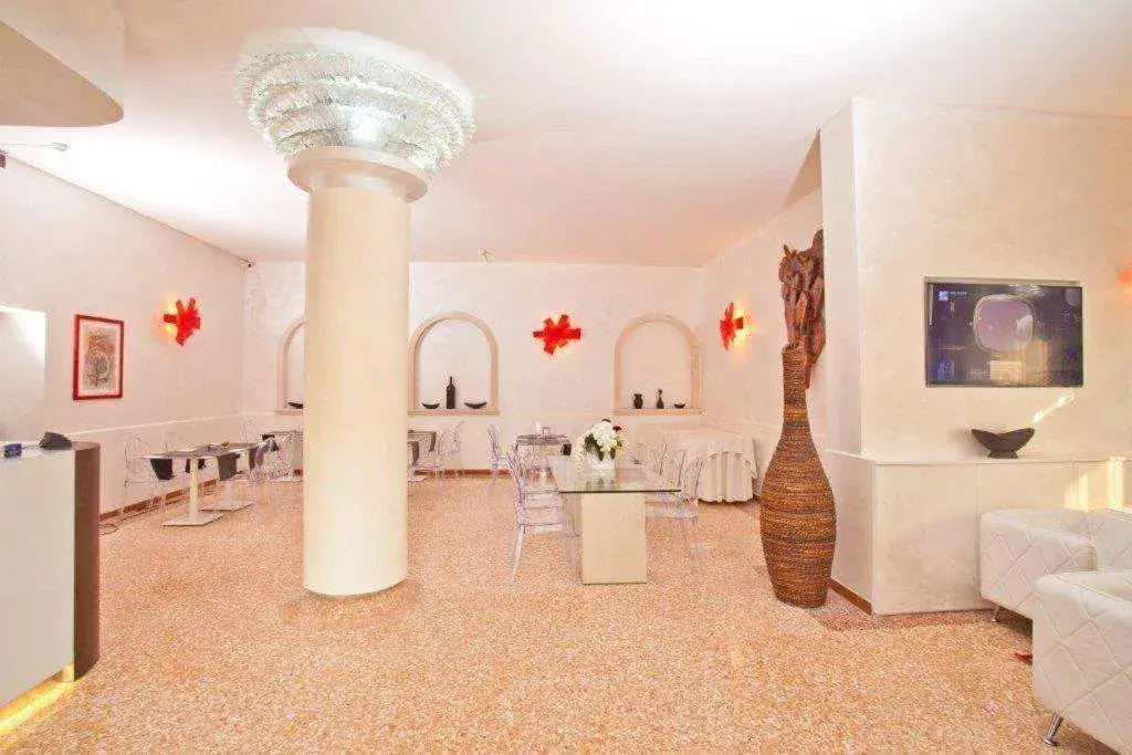 Momis Hotel