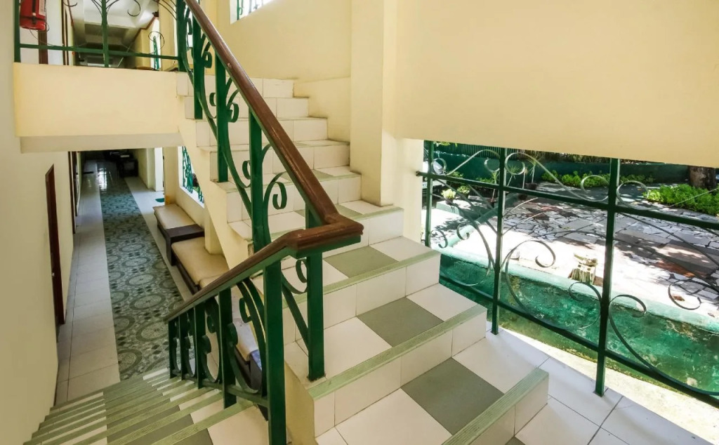 Cebu Hilltop Hotel