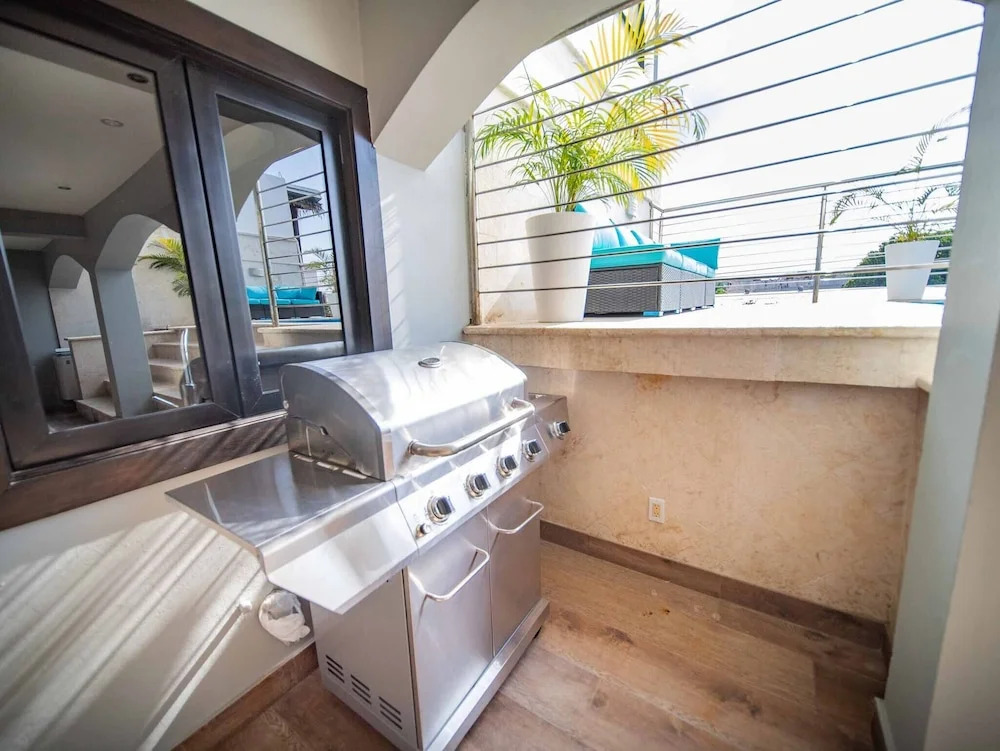 4br Penthouse With Rooftop Pool In Sosua Strip!