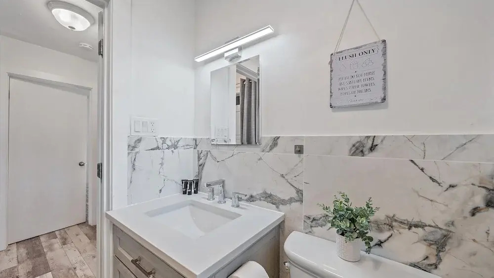 Urban Nest On 8th 4 Bedroom Home