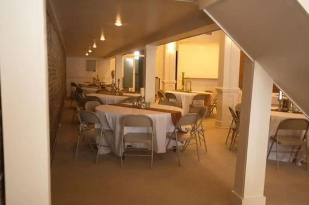 Hamilton House Inn