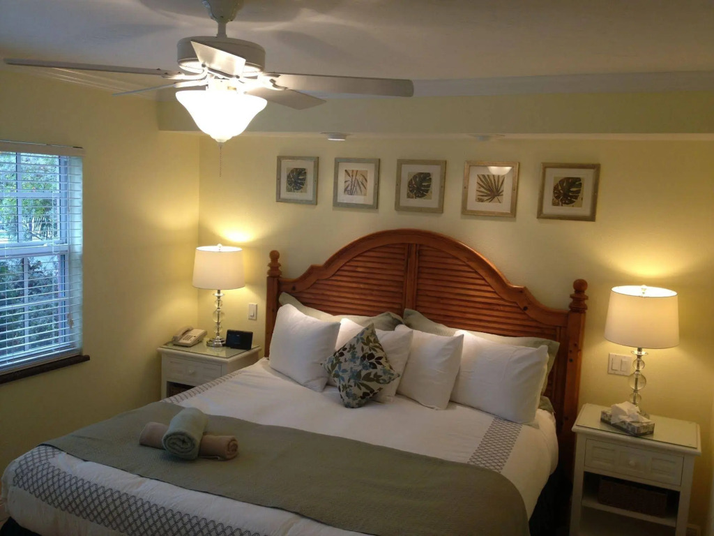 Siesta Palms By the Beach