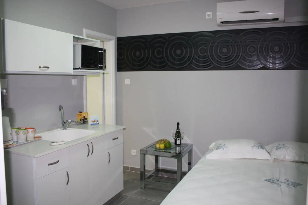 Rich Luxury Suites - Renovated