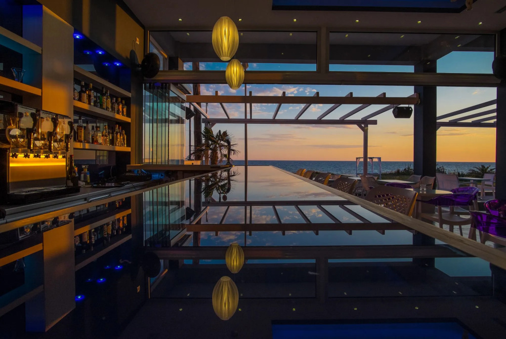 Must Boutique Hotel & Restaurant